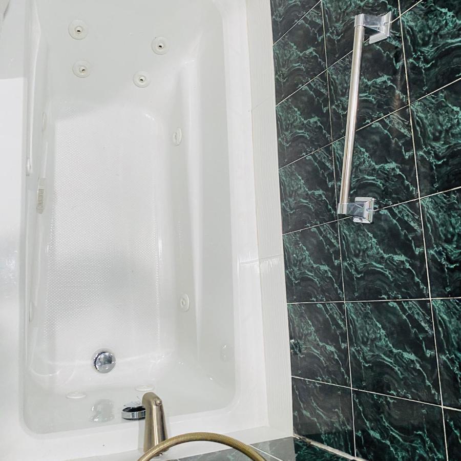 Room With Jacuzzi, Massage Seat, And Parking Space, The Best Choices!! North Bergen Zewnętrze zdjęcie